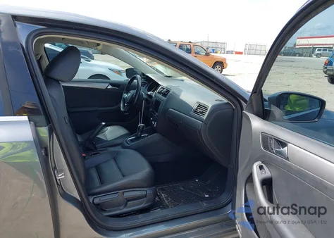 2018 Volkswagen Jetta 1.4T Se/1.4T Wolfsburg Edition from USA, damaged, VIN 3VWDB7AJ1JM243775